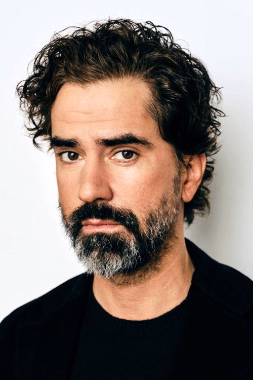 Hamish Linklater
