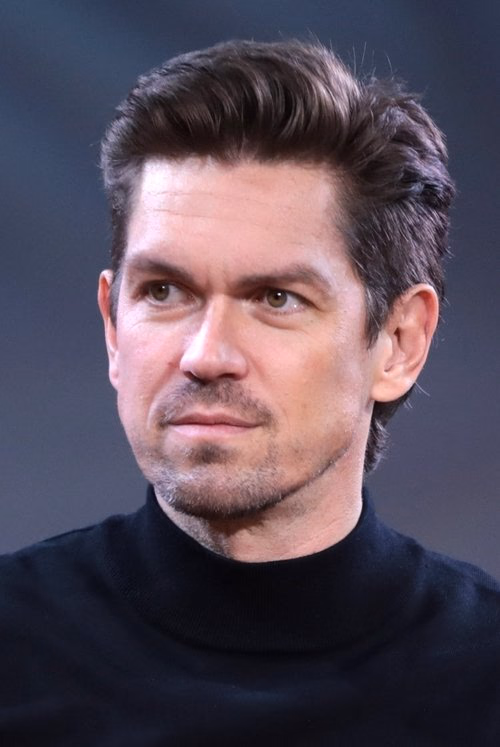 Steve Howey